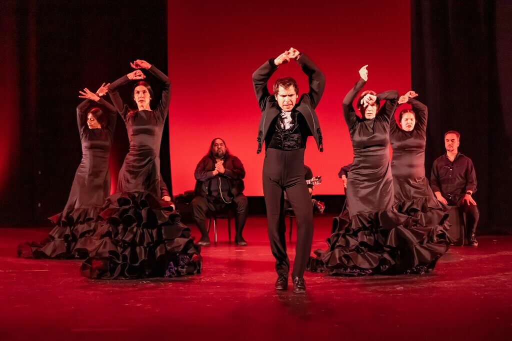 Dancing Red and Black